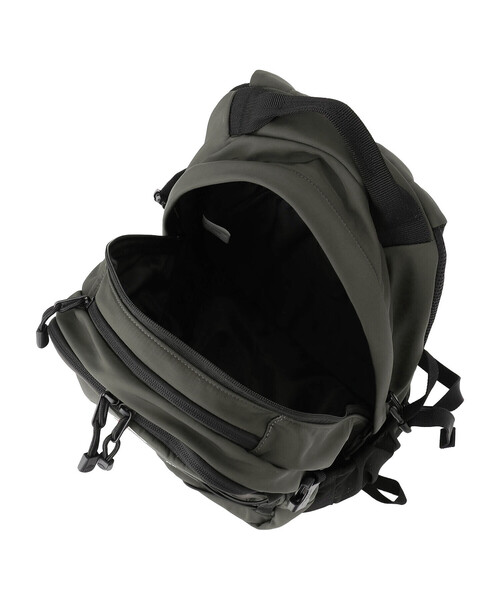 DANTON（ダントン）の「POLYESTER TWILL BACKPACK〈GAVARNIE 22〉（バックパック/リュック・レディース・ブラック/オリーブ/ブルー/アイボリー・-）」の6枚目の写真