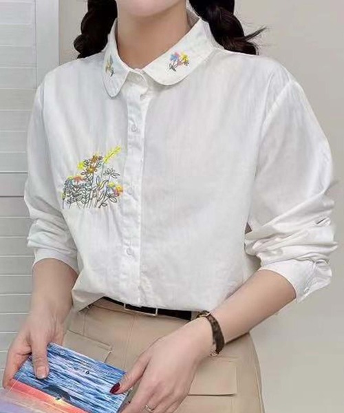 aimoha(アイモハ)の「刺繍入り襟デザインシャツ(シャツ/ブラウス・レディース・ホワイト系その他6/ホワイト系その他5/ホワイト系その他4/ホワイト系その他2/ホワイト系その他3/ホワイト系その他/ホワイト・FREE)」の4枚目の写真