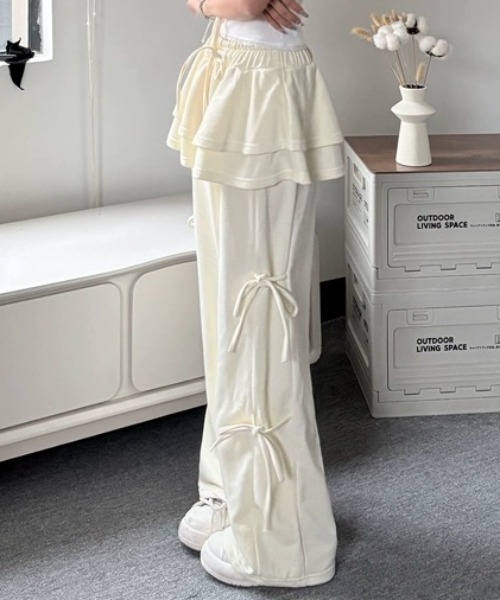 lilful（リルフル）の「サイドリボン ウエストフリル フェイクレイヤード ワイドスウェットパンツ（スウェットパンツ・レディース・グレー/アイボリー/ブラック/ブラウン/チャコール・F）」の9枚目の写真