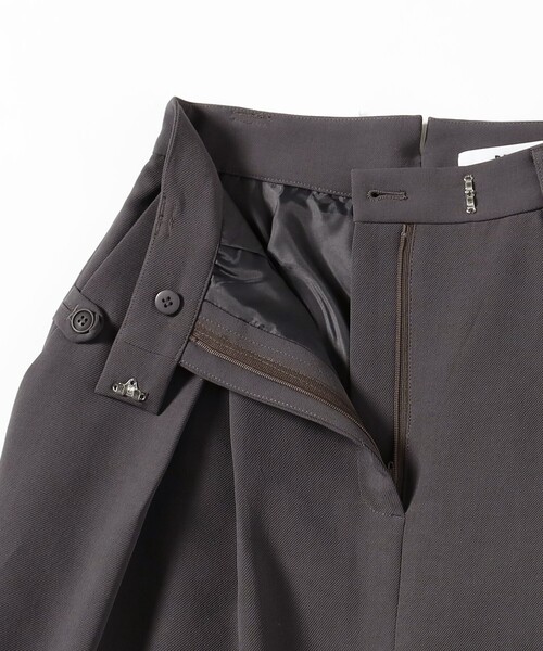 Ray BEAMS(レイビームス)の「RBS / ボックス タック ワイド パンツ(スラックス・レディース・モカ/グレー・0/1)」の16枚目の写真