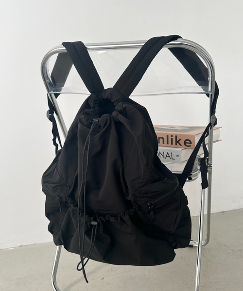 CLEA（クレア）の「ドローストリング大容量リュック（バックパック/リュック・レディース・ブルー/アイボリー/ブラック/カーキ/ピンク・FREE）」の12枚目の写真