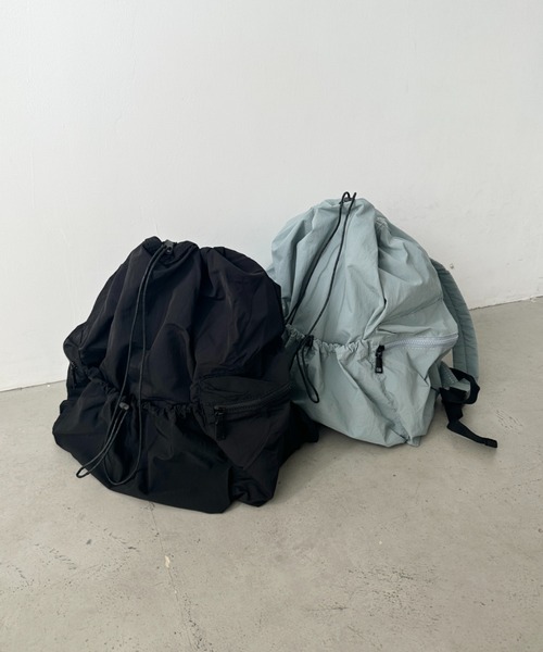 CLEA（クレア）の「ドローストリング大容量リュック（バックパック/リュック・レディース・ブルー/アイボリー/ブラック/カーキ/ピンク・FREE）」の8枚目の写真