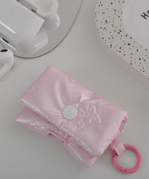 Mayree（メイリー）の「【float】キルティング メタリック エアポッズ/エアポッズプロ ケース カバー【AirPods 第1世代/第2世代/第3世代/第4世代/pro/pro2】（ヘッドフォン/イヤホン・レディース・シルバー系3/ピンク系1/ピンク系2/シルバー系1/ホワイト系1/ホワイト系2/シルバー系2・FREE）」の14枚目の写真