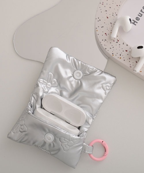 Mayree（メイリー）の「【float】キルティング メタリック エアポッズ/エアポッズプロ ケース カバー【AirPods 第1世代/第2世代/第3世代/第4世代/pro/pro2】（ヘッドフォン/イヤホン・レディース・シルバー系3/ピンク系1/ピンク系2/シルバー系1/ホワイト系1/ホワイト系2/シルバー系2・FREE）」の19枚目の写真