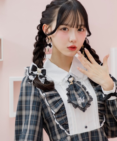 ROJITA（ロジータ）の「ロゴ入りネクタイ付きスリーブデザインワンピース（ワンピース・レディース・ピンク/ブラック/チェック・FREE）」の5枚目の写真