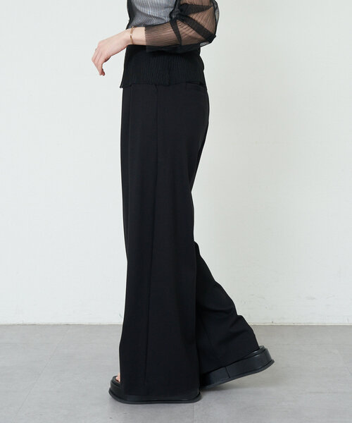 SHENERY（シーナリー）の「《WEB限定》《スタイルアップ効果抜群！》タックワイドパンツ（その他パンツ・レディース・ブラック/チャコールグレー/ライトグレー・38/34/36）」の18枚目の写真