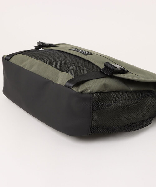 go slow caravan(ゴースローキャラバン)の「KiU/キウ PC GADGET SHOULDER BAG(ショルダーバッグ・レディース・ブラック/ベージュ/カーキ・FREE)」の4枚目の写真