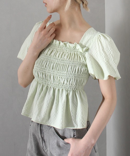 SpRay（スプレイ）の「シャ－リングスクエアネックトップス（シャツ/ブラウス・レディース・アイボリー/ブラック/ブルー/ホワイト/グリーン・FREE）」の4枚目の写真