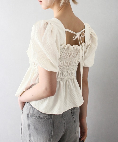 SpRay（スプレイ）の「シャ－リングスクエアネックトップス（シャツ/ブラウス・レディース・アイボリー/ブラック/ブルー/ホワイト/グリーン・FREE）」の2枚目の写真