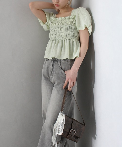 SpRay（スプレイ）の「シャ－リングスクエアネックトップス（シャツ/ブラウス・レディース・アイボリー/ブラック/ブルー/ホワイト/グリーン・FREE）」の10枚目の写真