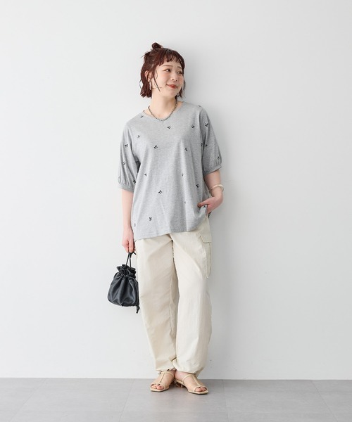 anyfee(エニフィー)の「【anyfee/プラスサイズ】リボン刺繍Tシャツ(Tシャツ/カットソー・レディース・オフホワイト/杢グレー/チャコール・4L/5L/LL/3L)」の18枚目の写真