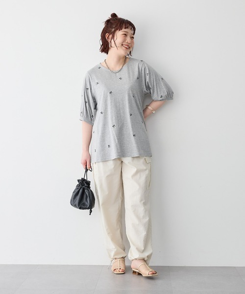 anyfee(エニフィー)の「【anyfee/プラスサイズ】リボン刺繍Tシャツ(Tシャツ/カットソー・レディース・オフホワイト/杢グレー/チャコール・4L/5L/LL/3L)」の19枚目の写真