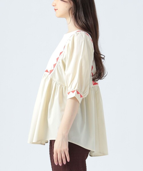 BEAMS HEART(ビームスハート)の「ギザ刺繍 異素材 Tシャツ(Tシャツ/カットソー・レディース・グリーン/ブラック/ホワイト系その他5・FREE)」の17枚目の写真