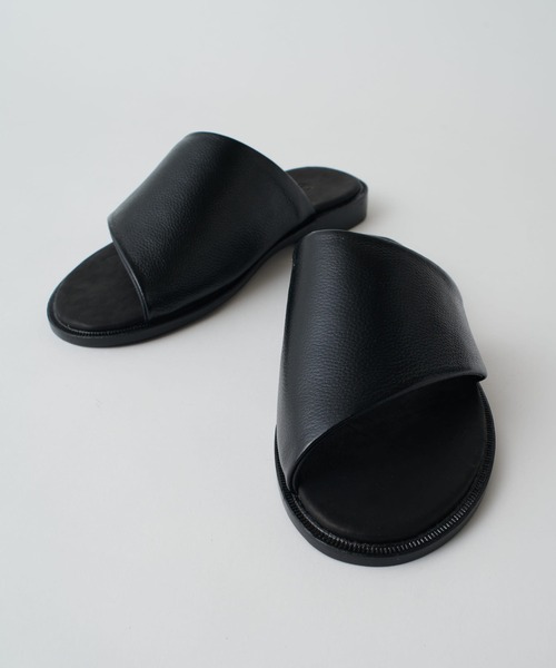 Lui's（ルイス）の「【LONDON BROWN】エデン (レザーサンダル)（サンダル・メンズ・ブラック・41/42/43）」の2枚目の写真