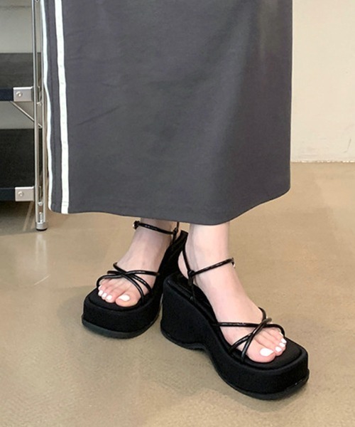 Futier land（フューティアランド）の「厚底ナローストラップサンダル（サンダル・レディース・シルバー/ブラック・36/37/38/39/40）」の10枚目の写真