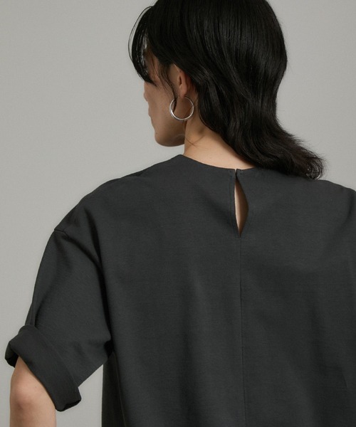 SALON adam et rope'（サロン アダム エ ロペ）の「ビジューエンブロイダリーオーバーサイズT（Tシャツ/カットソー・レディース・チャコールグレー/オフホワイト・FREE）」の9枚目の写真