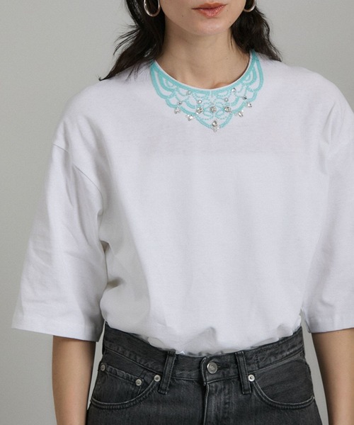 SALON adam et rope'（サロン アダム エ ロペ）の「ビジューエンブロイダリーオーバーサイズT（Tシャツ/カットソー・レディース・チャコールグレー/オフホワイト・FREE）」の12枚目の写真