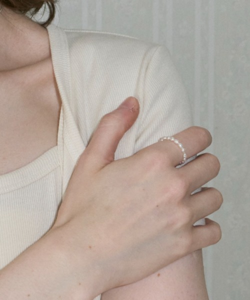 GIUNON(ジウノン)の「pearl beads ring / パールビーズリング(リング・レディース・ホワイト・FREE)」の2枚目の写真