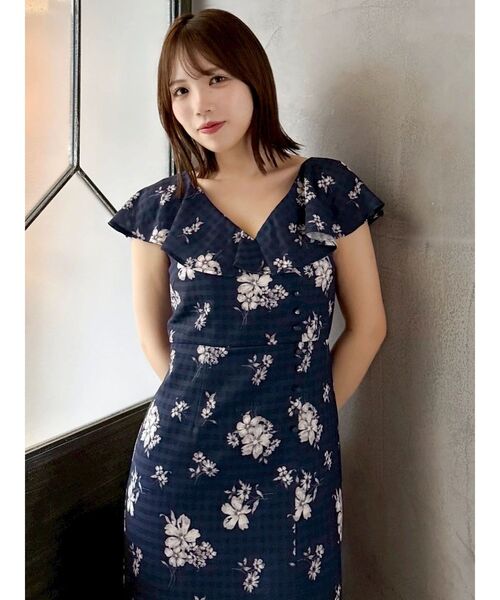 dazzlin(ダズリン)の「デルフィニウムフラワーワンピース(ワンピース・レディース・ブルー/オレンジ/ネイビー・SMALL/MEDIUM)」の18枚目の写真