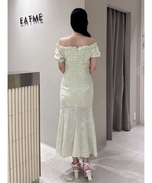 EATME(イートミー)の「オフショルシャーリングワンピース(ワンピース・レディース・オフホワイト/グリーン/イエロー・MEDIUM/SMALL)」の15枚目の写真