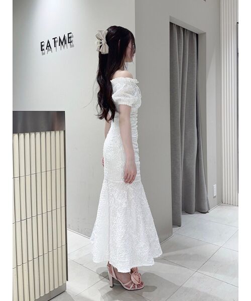 EATME(イートミー)の「オフショルシャーリングワンピース(ワンピース・レディース・オフホワイト/グリーン/イエロー・MEDIUM/SMALL)」の19枚目の写真