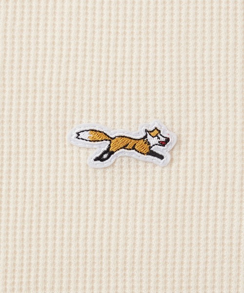PENNEYS(ぺニーズ)の「PENNEYS/ペニーズ 別注 THE FOX ロゴ ワンポイントワッペン刺繍 配色ステッチ ワッフル半袖Tシャツ(Tシャツ/カットソー・レディース・ネイビー/ワイン/アイボリー/オートミール/スミクロ・L/M)」の6枚目の写真