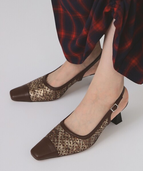 Ray BEAMS(レイビームス)の「パンチング ヒール(パンプス・レディース・ゴールド/ブラック・24.5cm/24.0cm/23.0cm/25.0cm/23.5cm)」の1枚目の写真