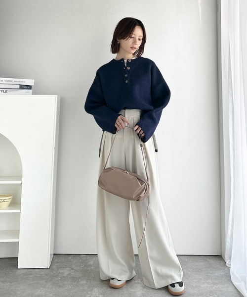 classicalelf（クラシカルエルフ）の「ころんとした可愛いフォルム。ソフトバンバッグ（ショルダーバッグ・レディース・ブラック/ベージュ系・ONE SIZE）」の13枚目の写真