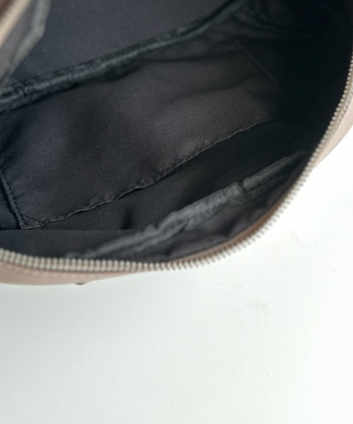 classicalelf（クラシカルエルフ）の「ころんとした可愛いフォルム。ソフトバンバッグ（ショルダーバッグ・レディース・ブラック/ベージュ系・ONE SIZE）」の16枚目の写真