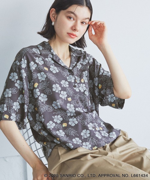 ハローキティコラボ（ハローキティコラボ）の「【ROPE' PICNIC×ハローキティ コラボ】日焼けハローキティ アソートシャツ（シャツ/ブラウス・レディース・スミクロ/キナリ・FREE）」の2枚目の写真