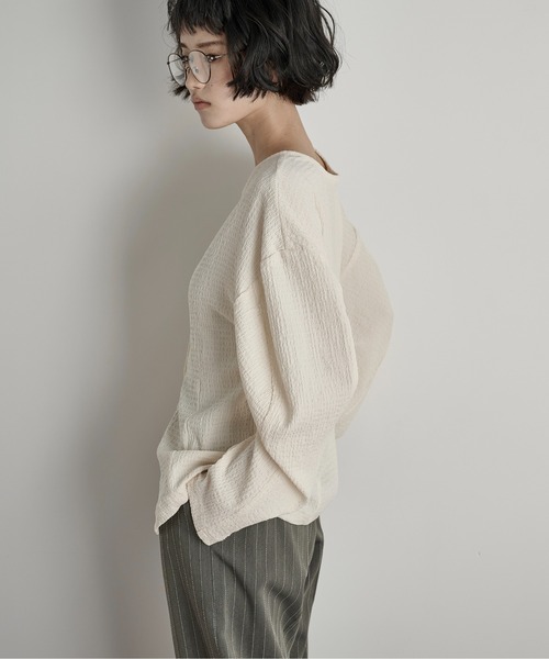 THE YOn(ザヨン)の「2WAYフォルムスリーブリップルジャガードカーディガン(Tシャツ/カットソー・レディース・ブラウン/ブラック/アイボリー・FREE)」の9枚目の写真