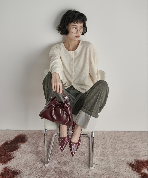 THE YOn(ザヨン)の「2WAYフォルムスリーブリップルジャガードカーディガン(Tシャツ/カットソー・レディース・ブラウン/ブラック/アイボリー・FREE)」の17枚目の写真
