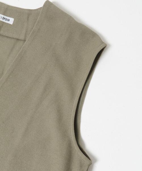FORK&SPOON（フォークアンドスプーン）の「FORK&SPOON　ジャガードUネックベスト（ベスト・レディース・カーキ/ブラック/アイボリー・1）」の8枚目の写真