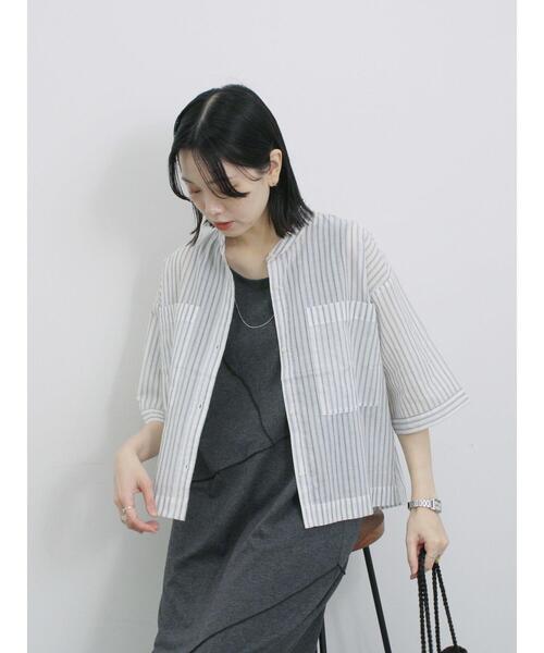 Samansa Mos2 blue(サマンサモスモスブルー)の「◎シアーストライプシャツ(シャツ/ブラウス・レディース・オフホワイト/ブラウン/ベージュ・F)」の13枚目の写真