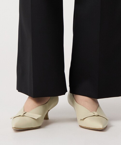 ODETTE E ODILE（オデットエオディール）の「ソフトVリボン パンプス40↓↑（パンプス・レディース・グレー系/ナチュラル/ブラック・22.5cm/24cm/23cm/23.5cm/25cm/22cm/24.5cm）」の4枚目の写真