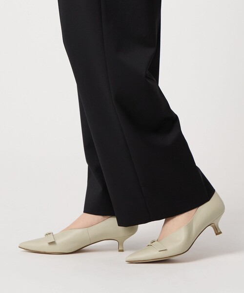 ODETTE E ODILE（オデットエオディール）の「ソフトVリボン パンプス40↓↑（パンプス・レディース・グレー系/ナチュラル/ブラック・22.5cm/24cm/23cm/23.5cm/25cm/22cm/24.5cm）」の6枚目の写真