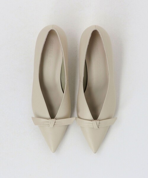ODETTE E ODILE（オデットエオディール）の「ソフトVリボン パンプス40↓↑（パンプス・レディース・グレー系/ナチュラル/ブラック・22.5cm/24cm/23cm/23.5cm/25cm/22cm/24.5cm）」の19枚目の写真