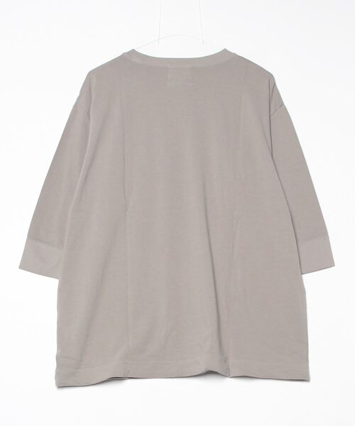 quadro(クオドロ)の「シルキーコットンドライ天竺裏ポケット7分袖クルーネックP/O(Tシャツ/カットソー・メンズ・グレー/ダークブラウン/キナリ・MEDIUM/LARGE)」の14枚目の写真