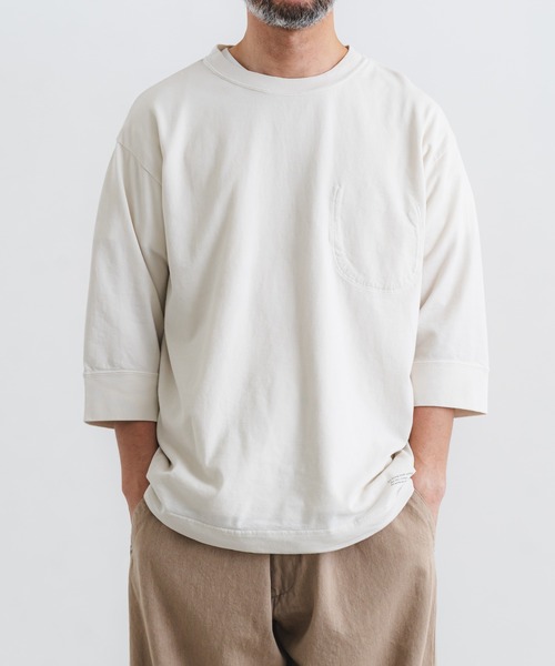 quadro(クオドロ)の「シルキーコットンドライ天竺裏ポケット7分袖クルーネックP/O(Tシャツ/カットソー・メンズ・グレー/ダークブラウン/キナリ・MEDIUM/LARGE)」の2枚目の写真
