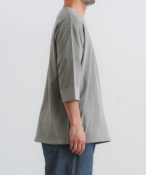 quadro(クオドロ)の「シルキーコットンドライ天竺裏ポケット7分袖クルーネックP/O(Tシャツ/カットソー・メンズ・グレー/ダークブラウン/キナリ・MEDIUM/LARGE)」の12枚目の写真