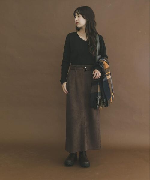 ITEMS URBANRESEARCH(アイテムズ アーバンリサーチ)の「『洗濯可』フワフワリブVネックニット(ニット/セーター・レディース・グレー/ブラック/オレンジ/ホワイト・FREE)」の8枚目の写真