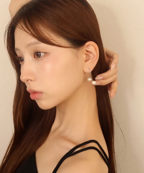 CEMONEMO(セモネモ)の「【金属アレルギー対応】バックキャッチ ダブル パール ピアス / チタンポスト(ピアス(両耳用)・レディース・ゴールド/シルバー・FREE)」の12枚目の写真