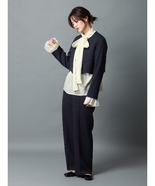 CIS.（シス）の「CIS． ノーカラーブルゾン ウォッシャブル ストレッチ ポリエステルツイル ストライプ（ブルゾン・レディース・ベージュ/ネイビー・36(7号)/38(9号)）」の3枚目の写真