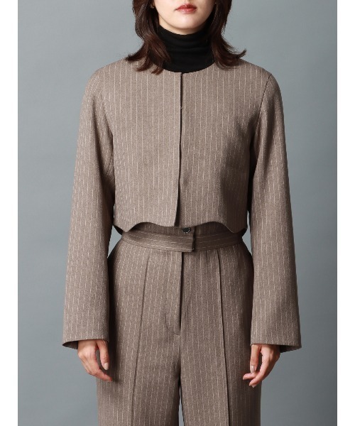 CIS.（シス）の「CIS． ノーカラーブルゾン ウォッシャブル ストレッチ ポリエステルツイル ストライプ（ブルゾン・レディース・ベージュ/ネイビー・36(7号)/38(9号)）」の15枚目の写真