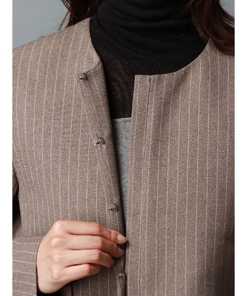 CIS.（シス）の「CIS． ノーカラーブルゾン ウォッシャブル ストレッチ ポリエステルツイル ストライプ（ブルゾン・レディース・ベージュ/ネイビー・36(7号)/38(9号)）」の21枚目の写真