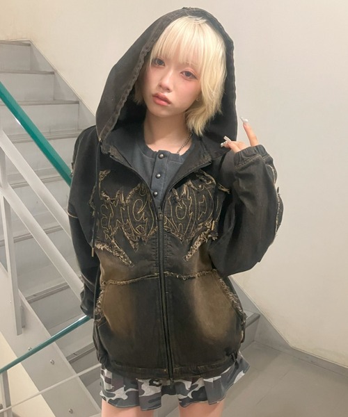 FREE DEE(フリー ディー)の「A'GEM/9 × .kom 『FREE DEE/フリーディー』 トライバルデニムジップアップパーカー(パーカー・メンズ・ブラック・M)」の8枚目の写真