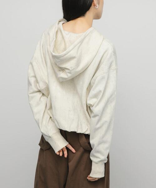 KBF（ケイビーエフ）の「フロントZIPショートフーディー（パーカー