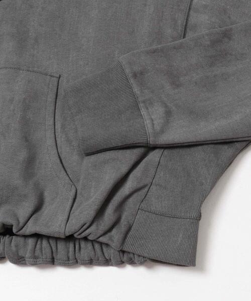 KBF（ケイビーエフ）の「フロントZIPショートフーディー（パーカー・レディース・チャコールグレー/アイボリー/グレー系その他・ONE）」の7枚目の写真