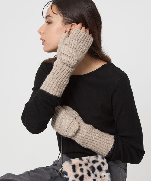 green label relaxing(グリーンレーベルリラクシング)の「2WAY フラップ アームウォーマー / 手袋(手袋・レディース・ライトブルー/ブラック/ライトグレー/ベージュ・FREE)」の10枚目の写真