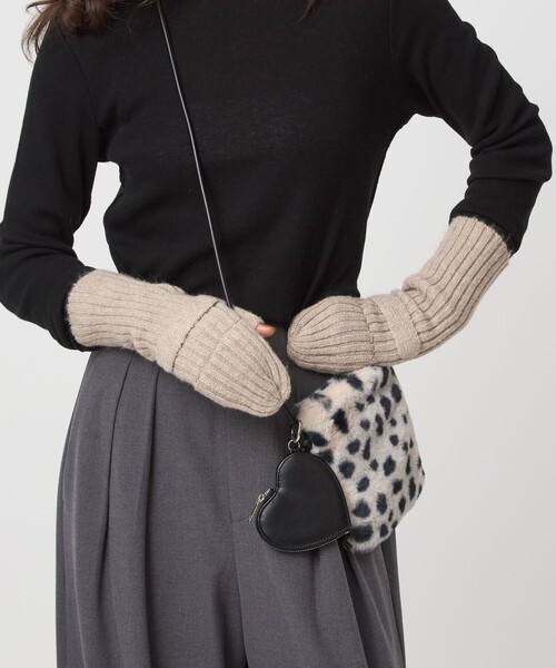 green label relaxing(グリーンレーベルリラクシング)の「2WAY フラップ アームウォーマー / 手袋(手袋・レディース・ライトブルー/ブラック/ライトグレー/ベージュ・FREE)」の12枚目の写真